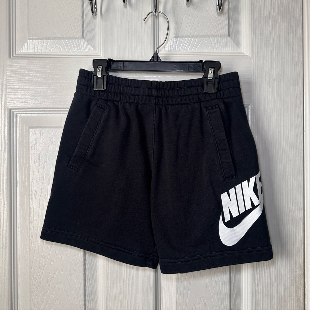 Nike Sportswear Club Fleece Big Kids 
Size Small